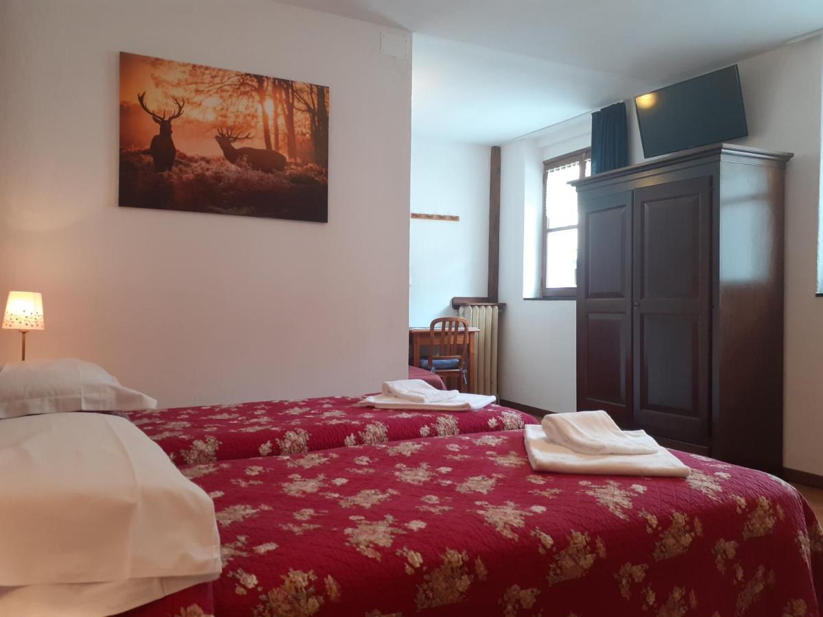 Hotel Villa Cary Oulx エクステリア 写真
