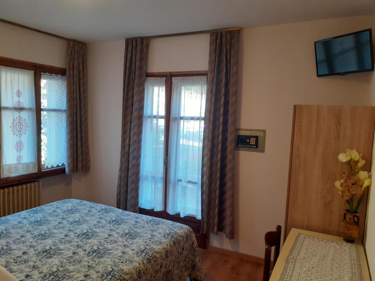 Hotel Villa Cary Oulx エクステリア 写真