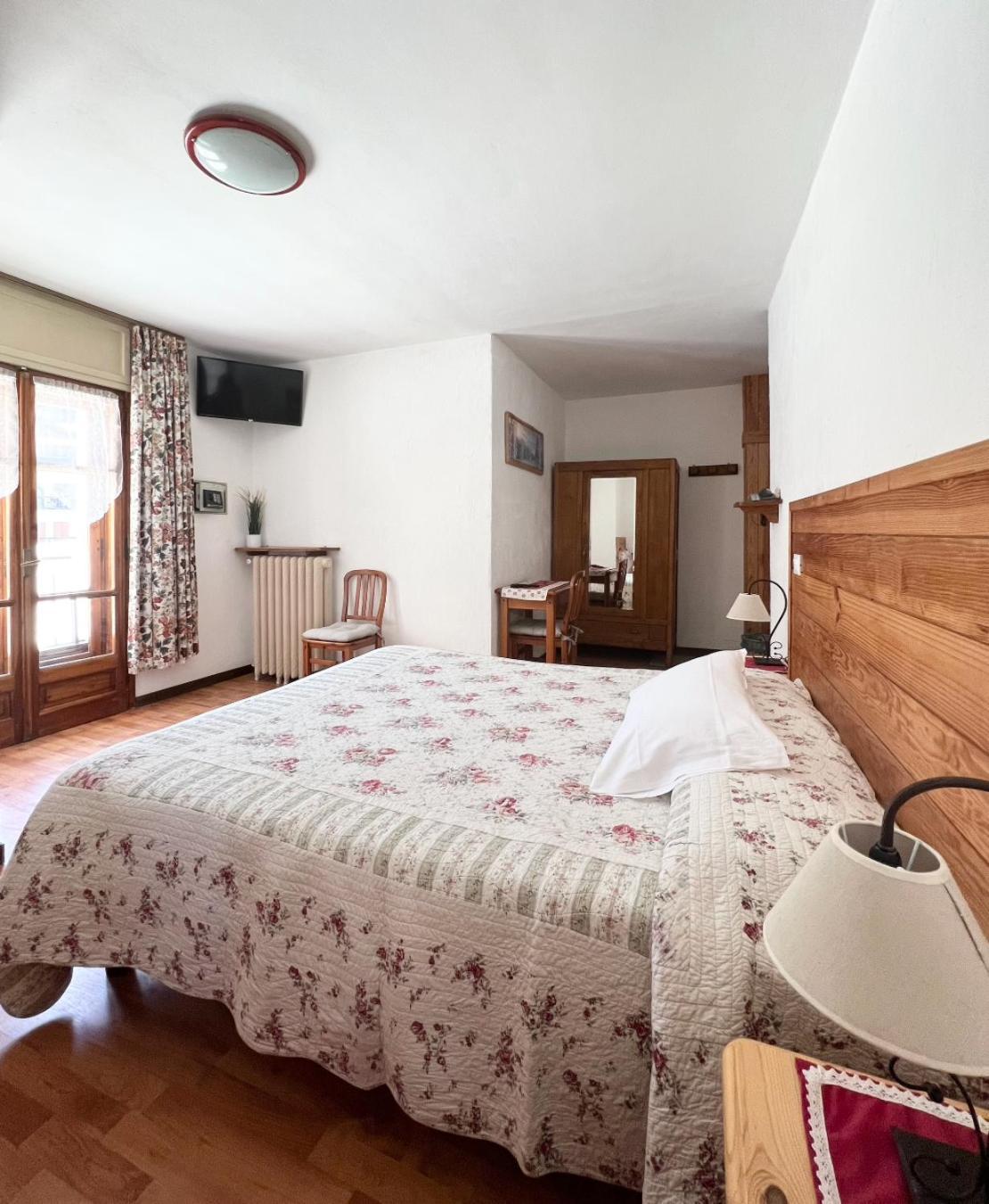 Hotel Villa Cary Oulx エクステリア 写真