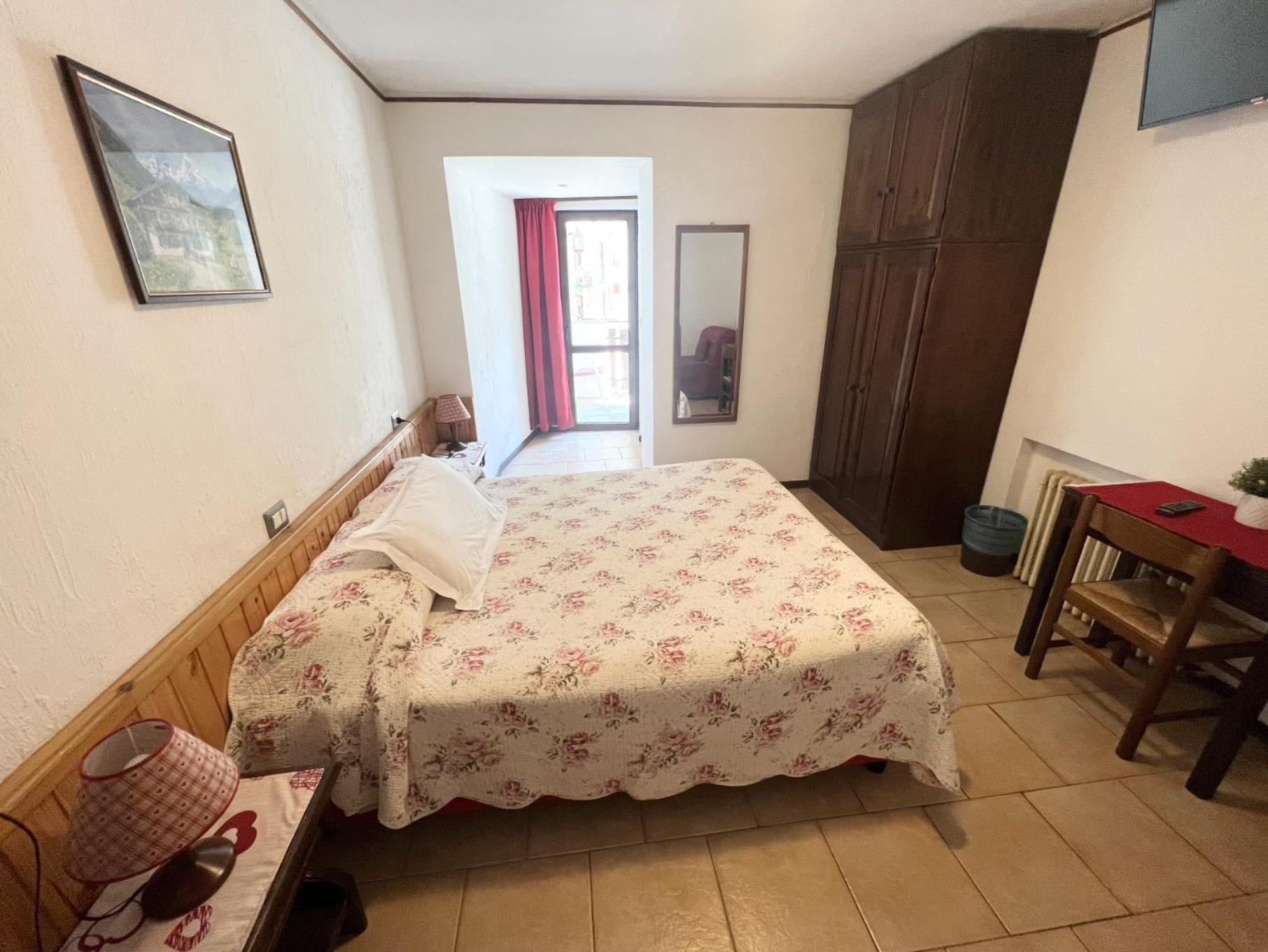 Hotel Villa Cary Oulx エクステリア 写真